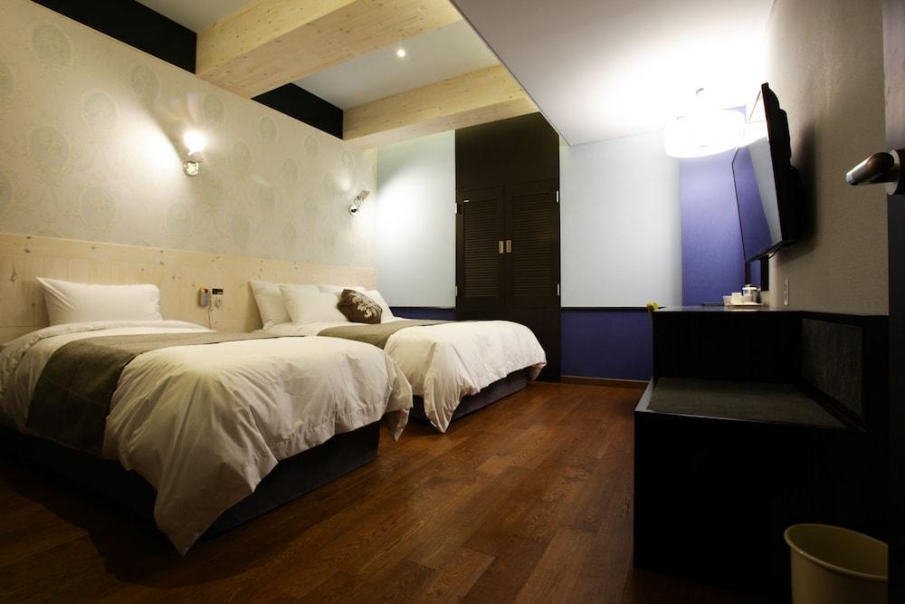 Karak Tourist Hotel Seul Esterno foto