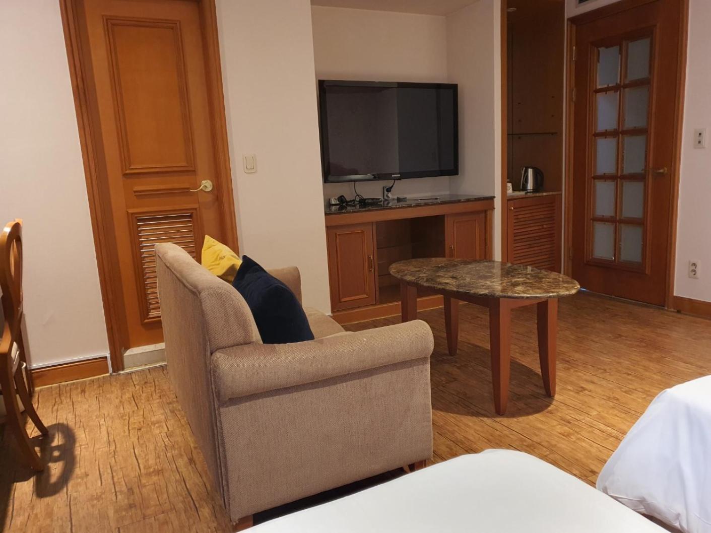 Karak Tourist Hotel Seul Esterno foto