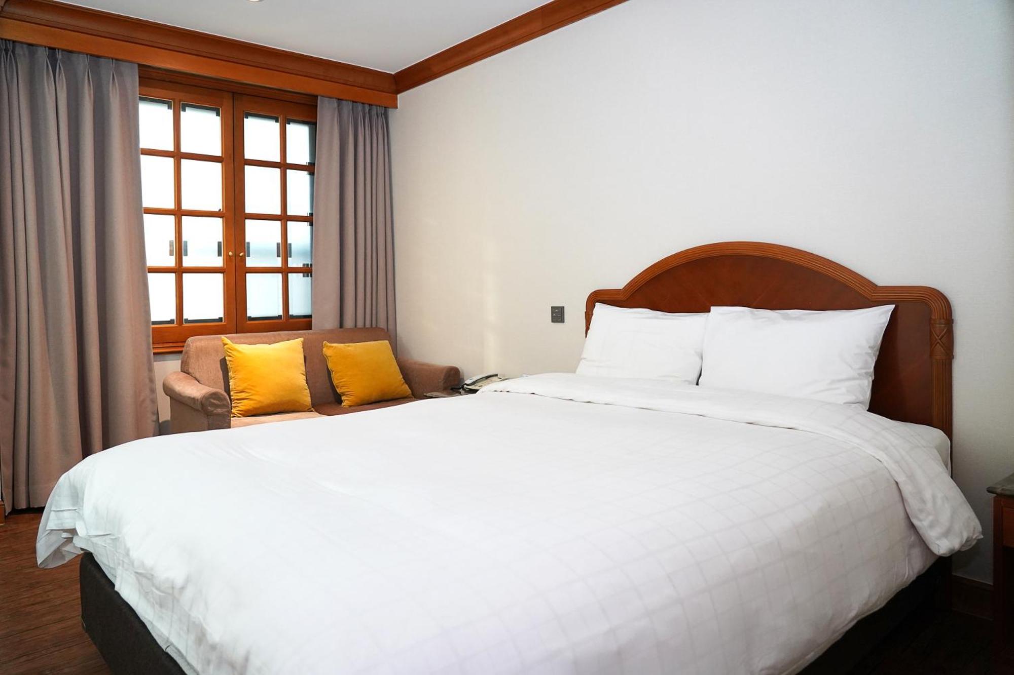 Karak Tourist Hotel Seul Esterno foto