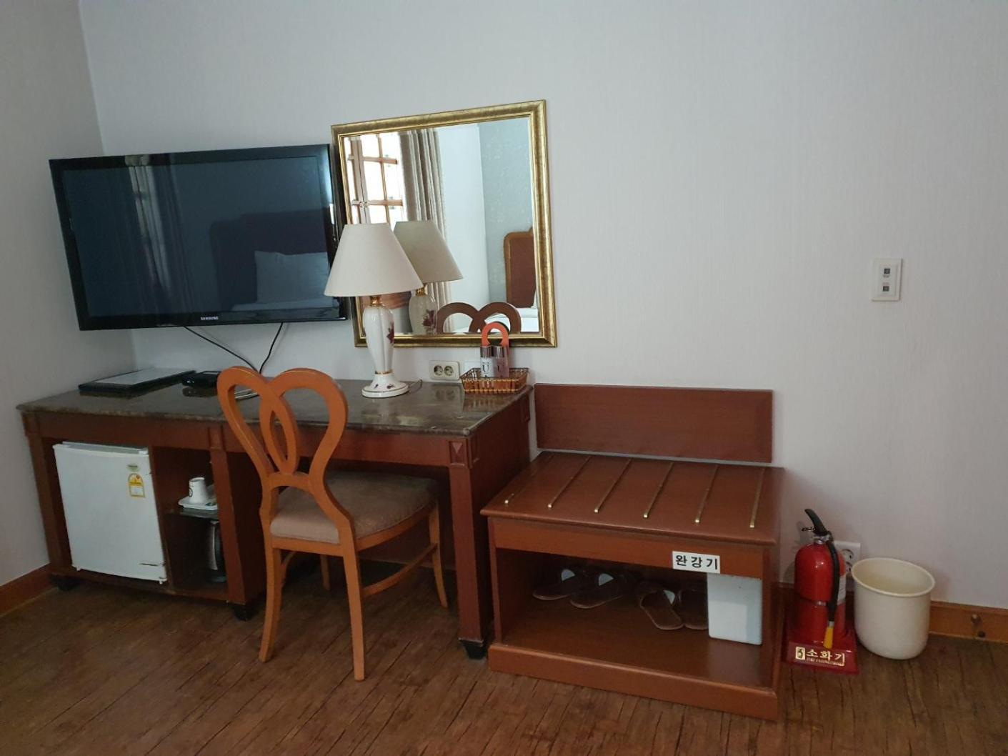 Karak Tourist Hotel Seul Esterno foto
