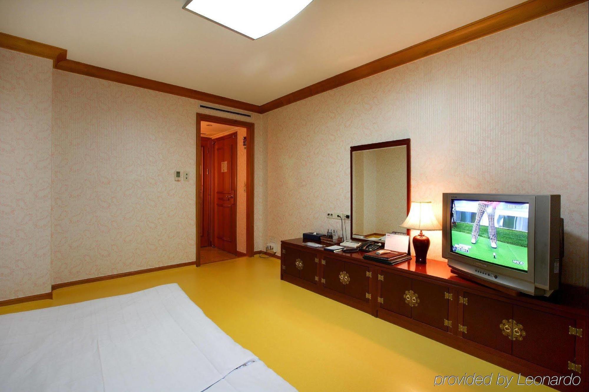 Karak Tourist Hotel Seul Esterno foto